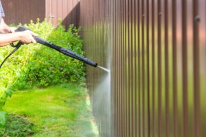 How To Clean Oxidized Vinyl Siding And Why Get It Cleaned